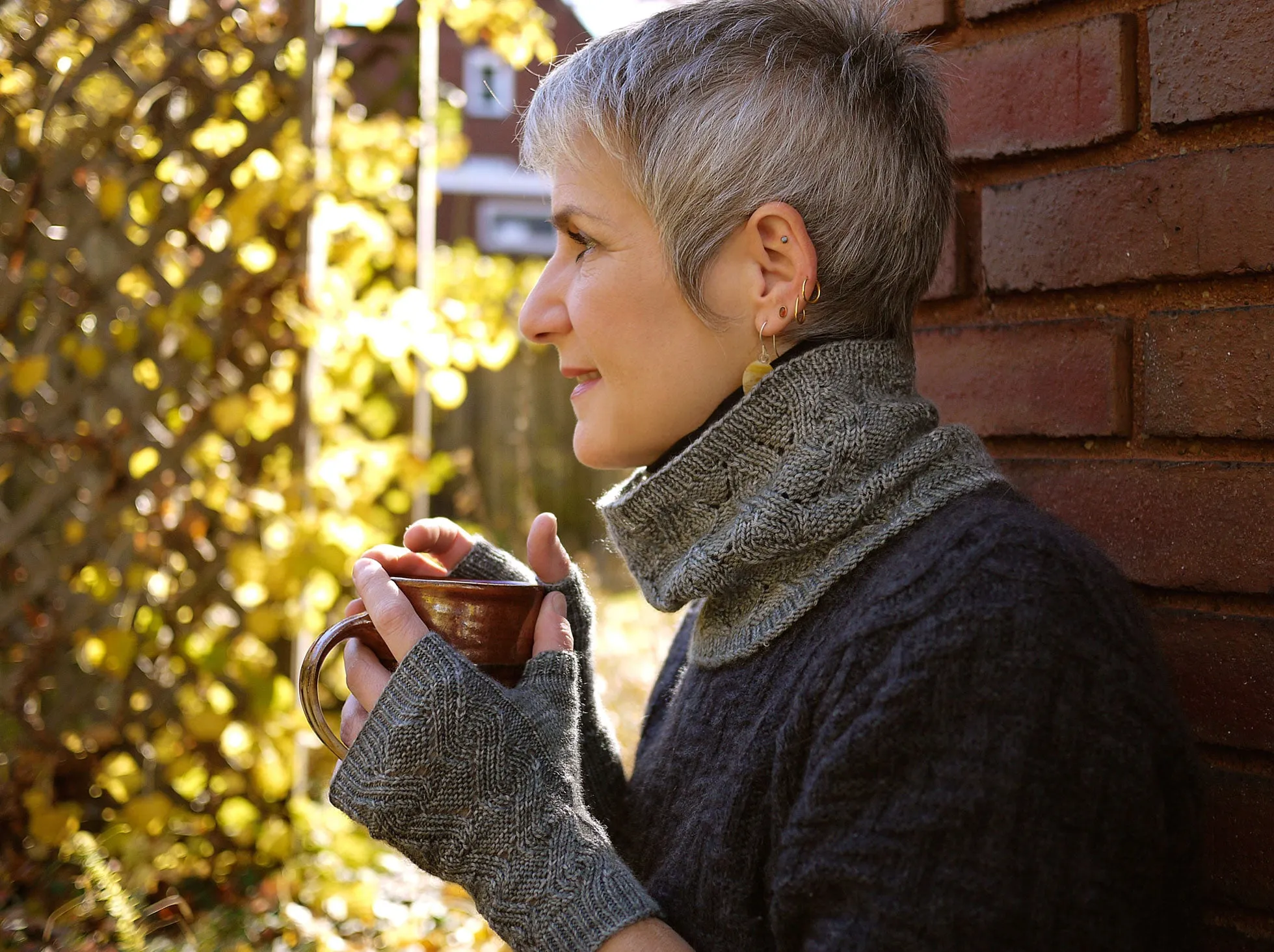 Curling Neckwarmer and Mitts <br/><small>knitting pattern</small>