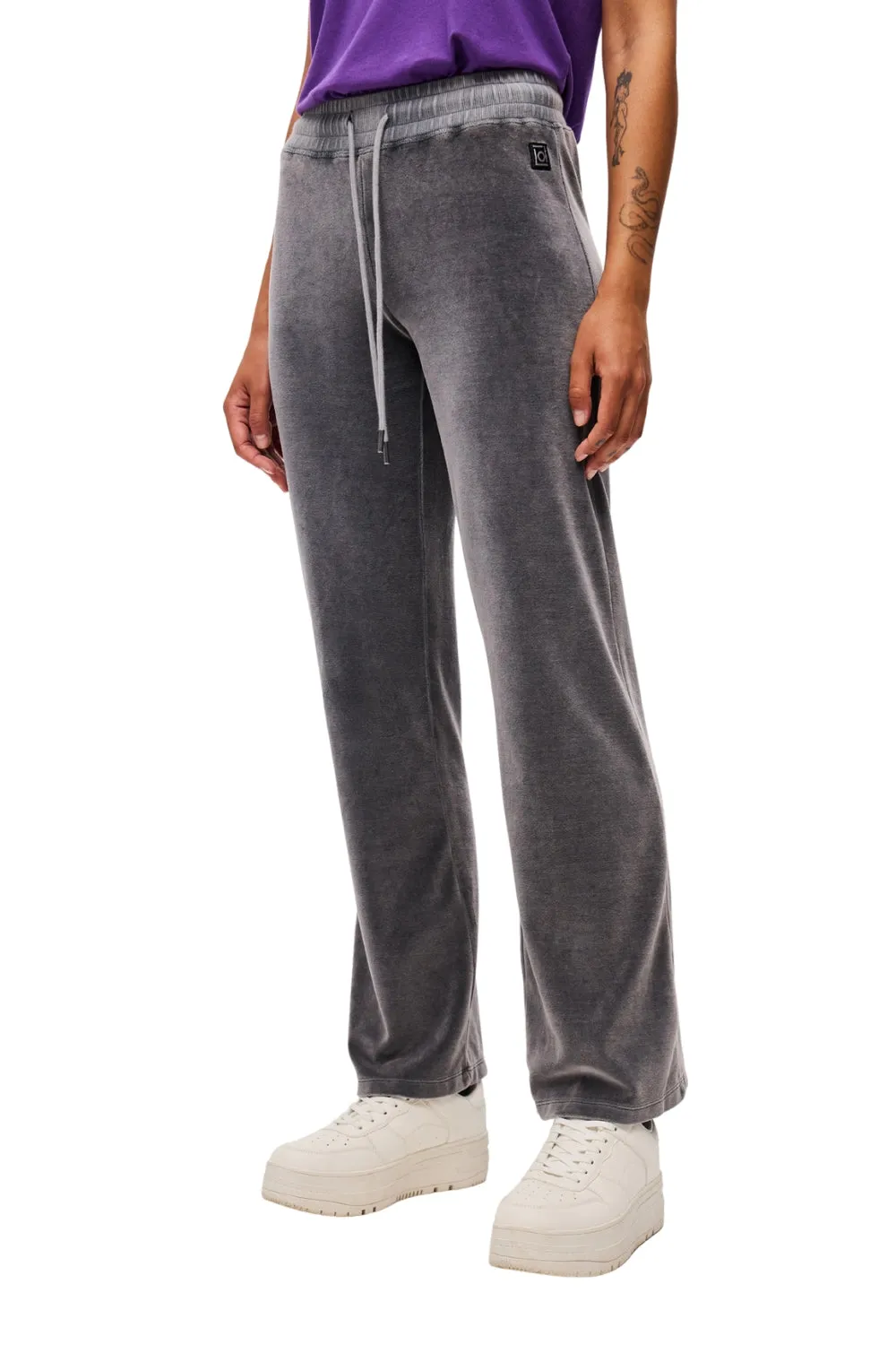 SLIM FIT VELVET SWEATPANTS