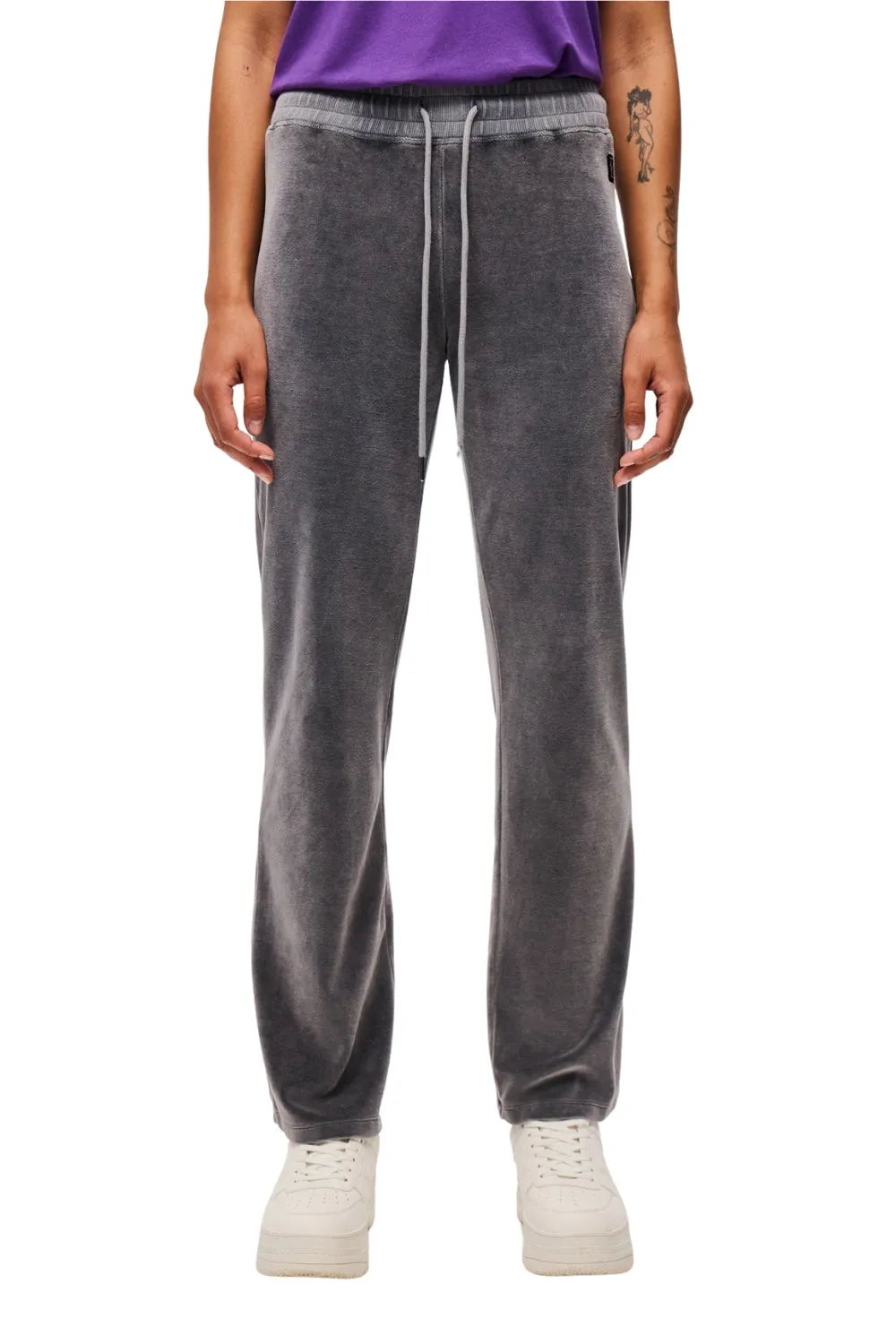 SLIM FIT VELVET SWEATPANTS