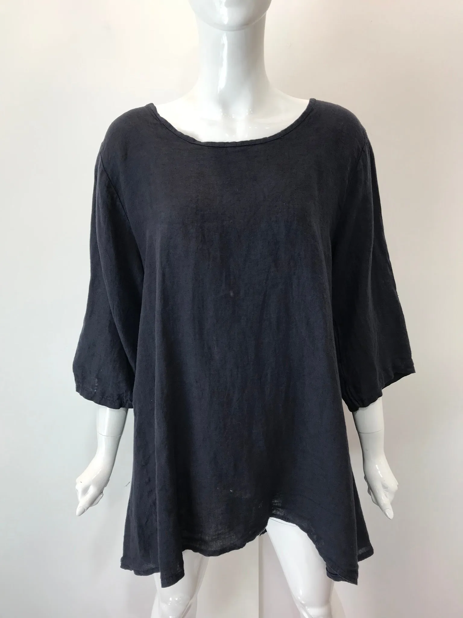 the HONUA linen Tunic Top