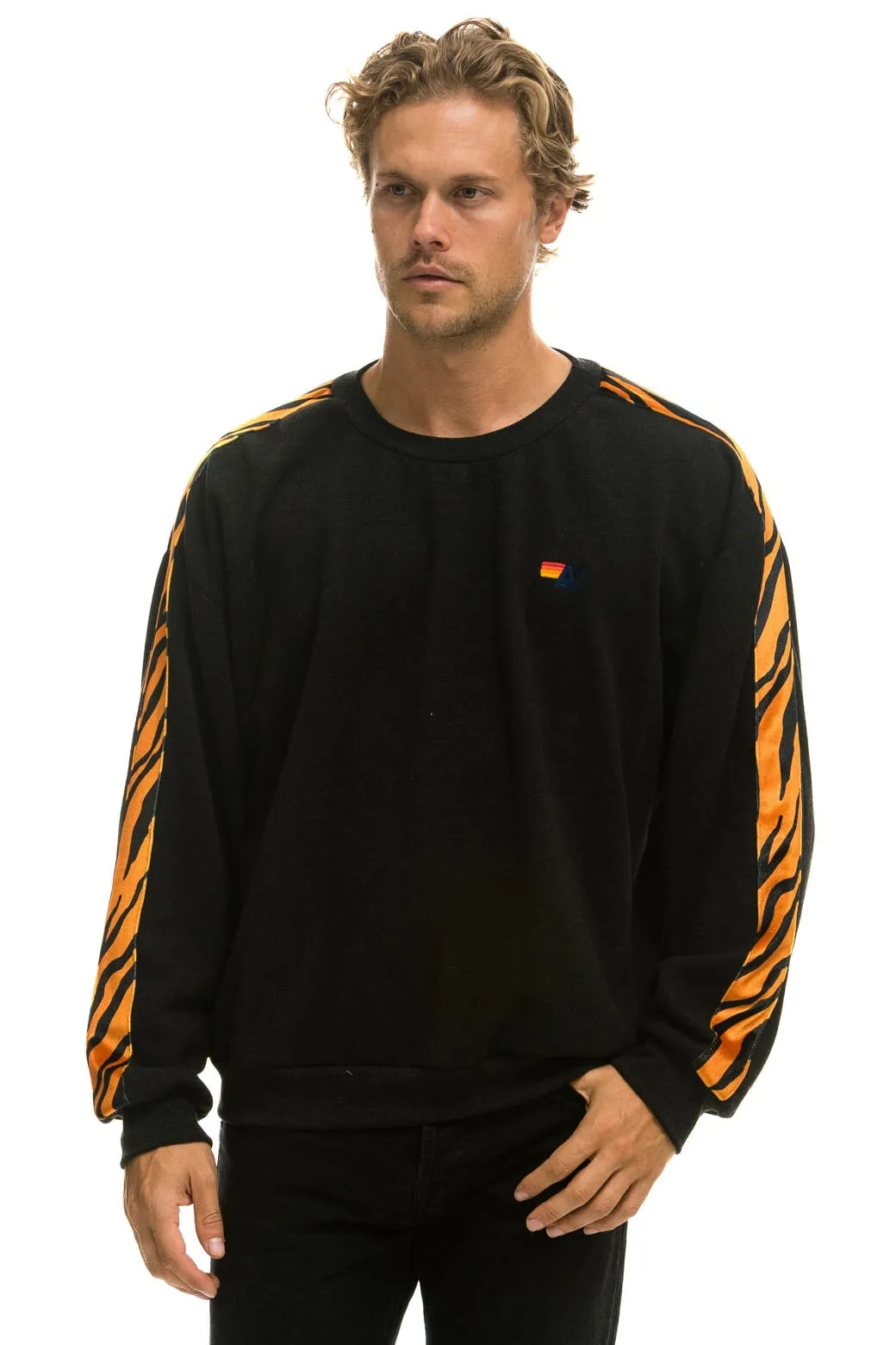 TIGER STRIPE RELAXED FIT CREW SWEATSHIRT - BLACK // TIGER