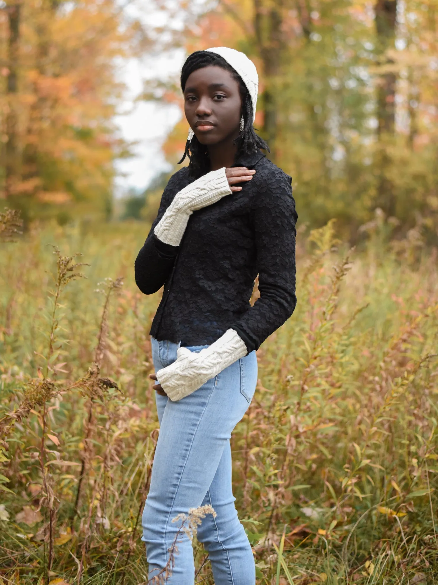 Witch Elm Mitts <br/><small>knitting pattern</small>